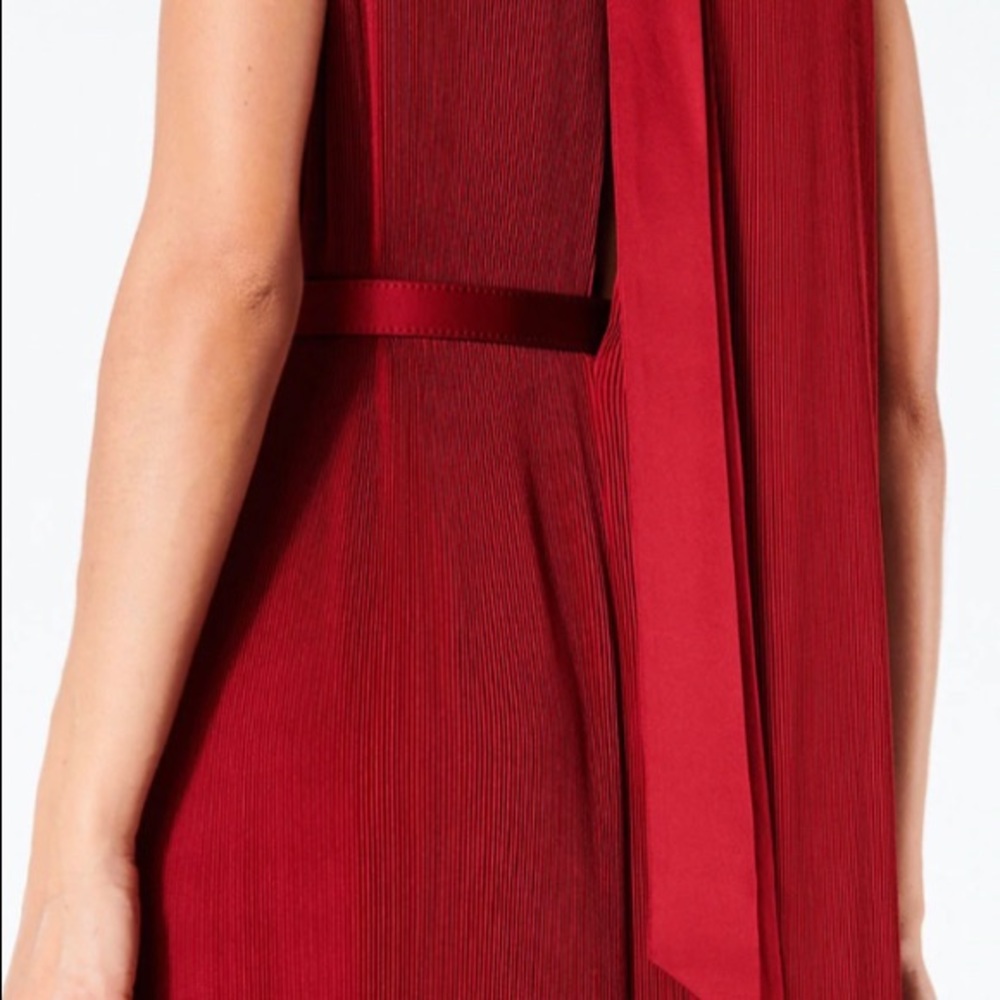 Pleated red dress by Tibi 😍 - Picture 2 of 10